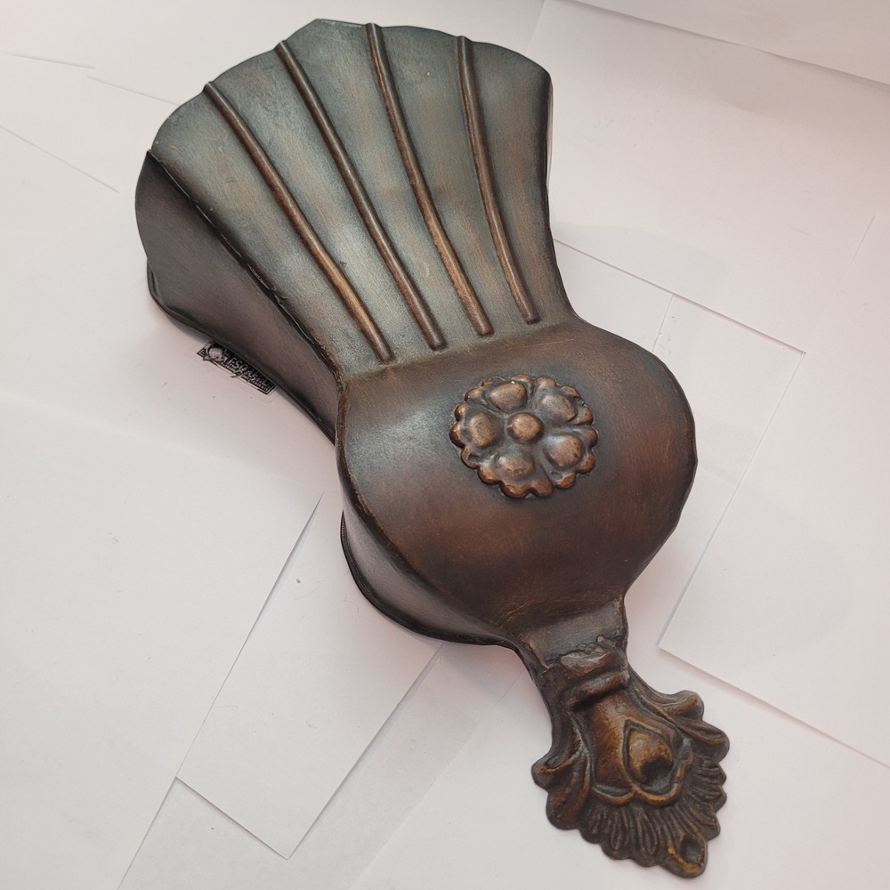 Hammered Bronze Metal Wall Hanging Pocket Decor Fan Shell Floral Sconce Planter